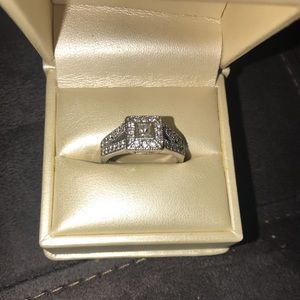 14k Ladies Diamond Engagement ring